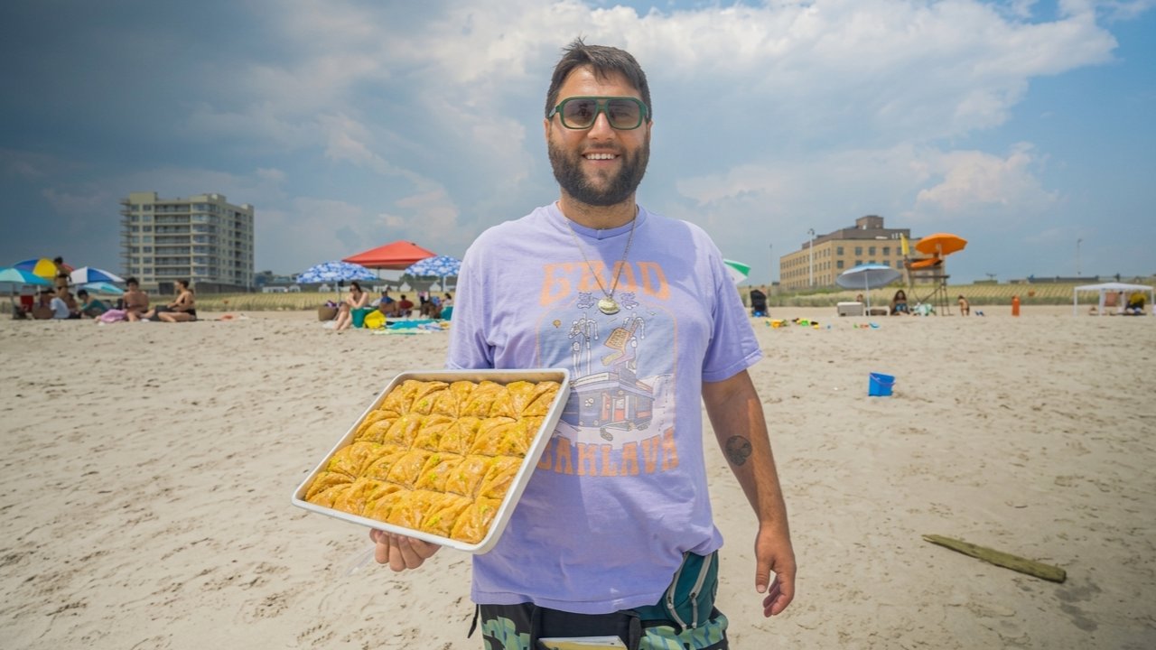 3 tepsiyle başladı, şimdi dünya tanıyor! Gaziantep’ten geliyor, paraya para demiyor: İşte New York’un ‘Baklava Adam’ı