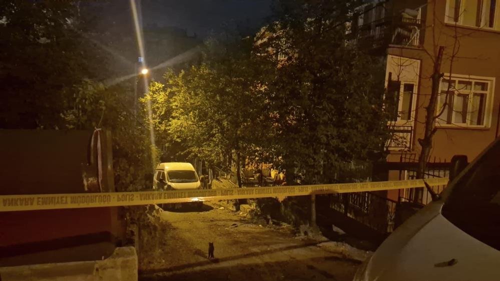 Ankarada feci olay: 3 arkadaşını öldürdü, teslim ol çağrısına uymayıp intihar etti