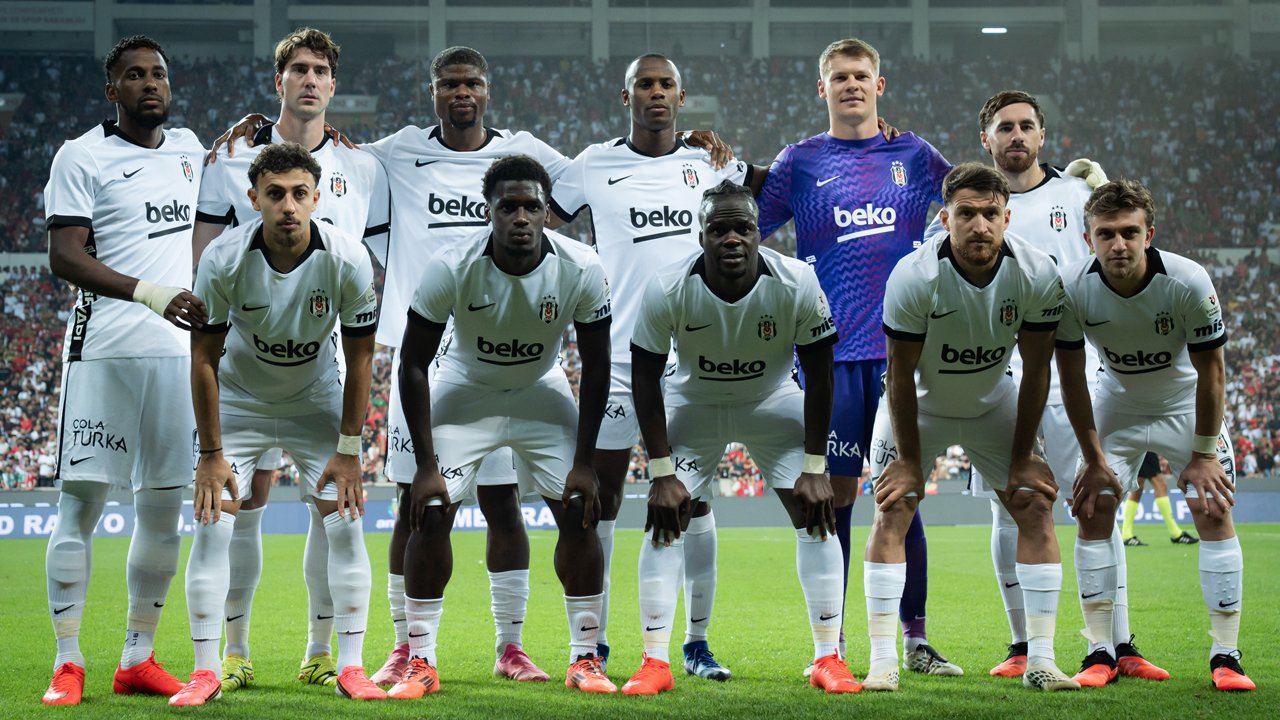 Beşiktaş zirvede: 17 futbolcuya milli takımlardan davet