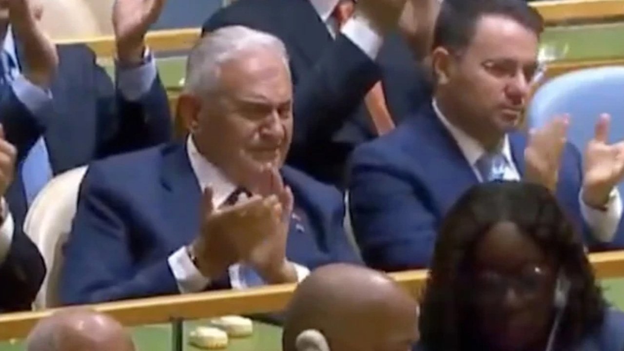 Cumhurbaşkanı Erdoğandan BMde şiir sürprizi! Salonda alkış tufanı