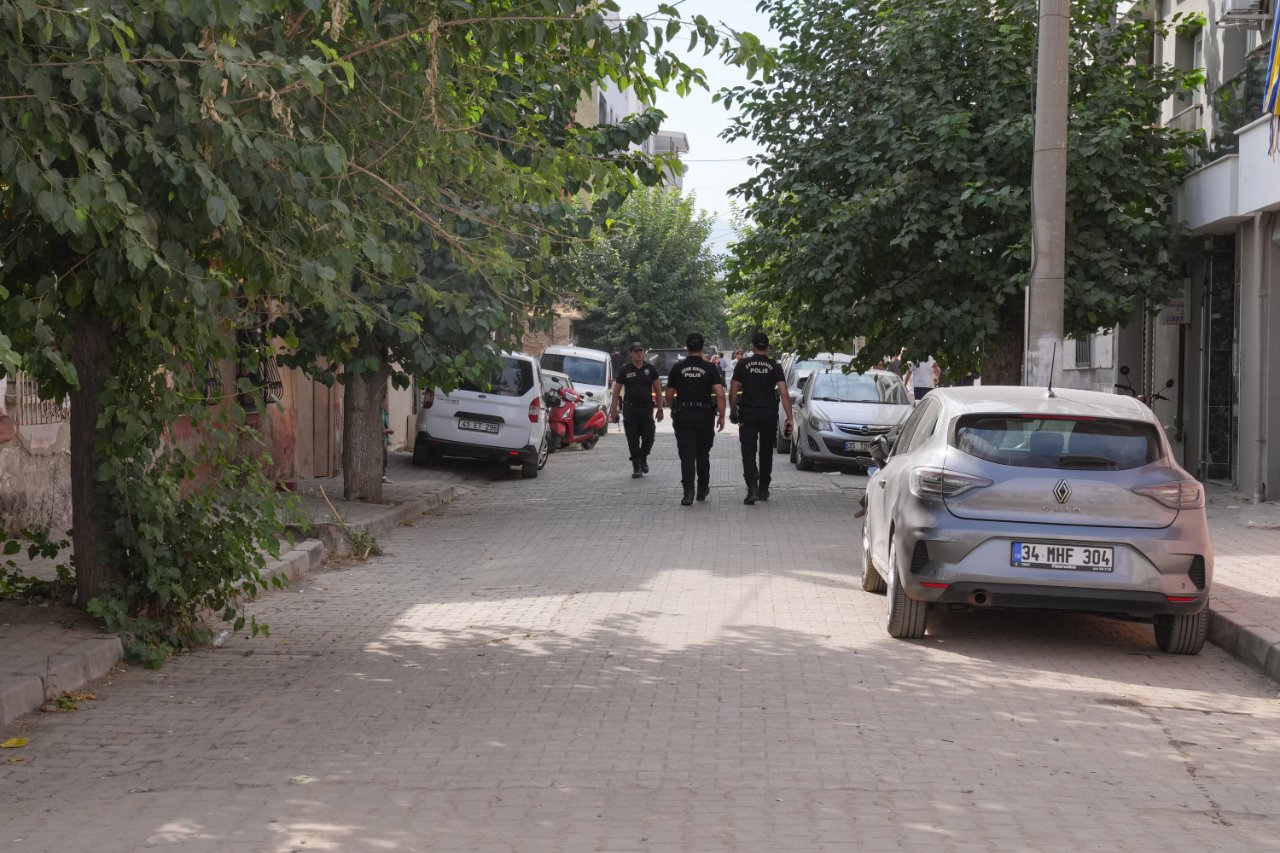 Manisa Turgutluda lise önündeki dehşetin tanıkları konuştu: Elinde tüfek vardı, müdahale edemezdik