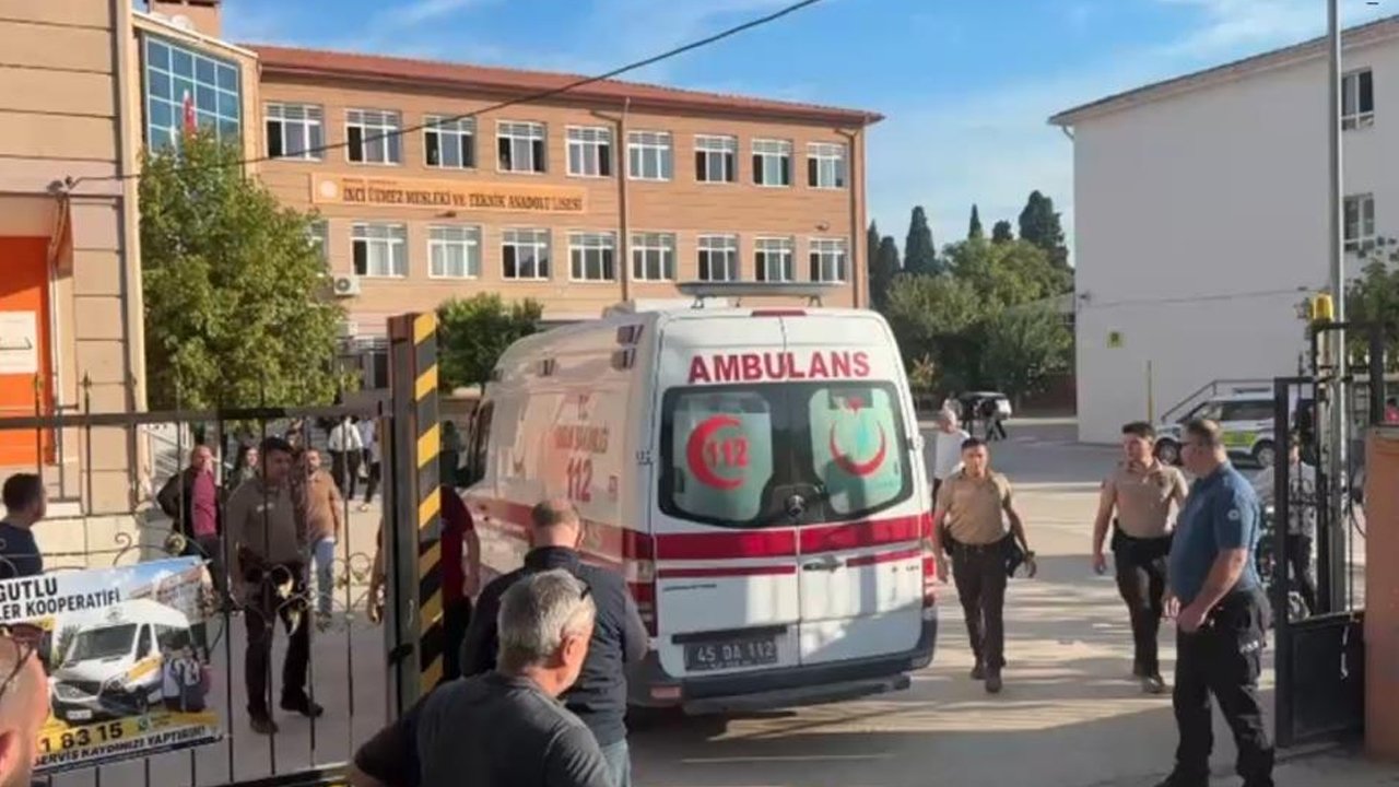 Manisa'da okula silahlı saldırı! Yaralı öğrenciler var