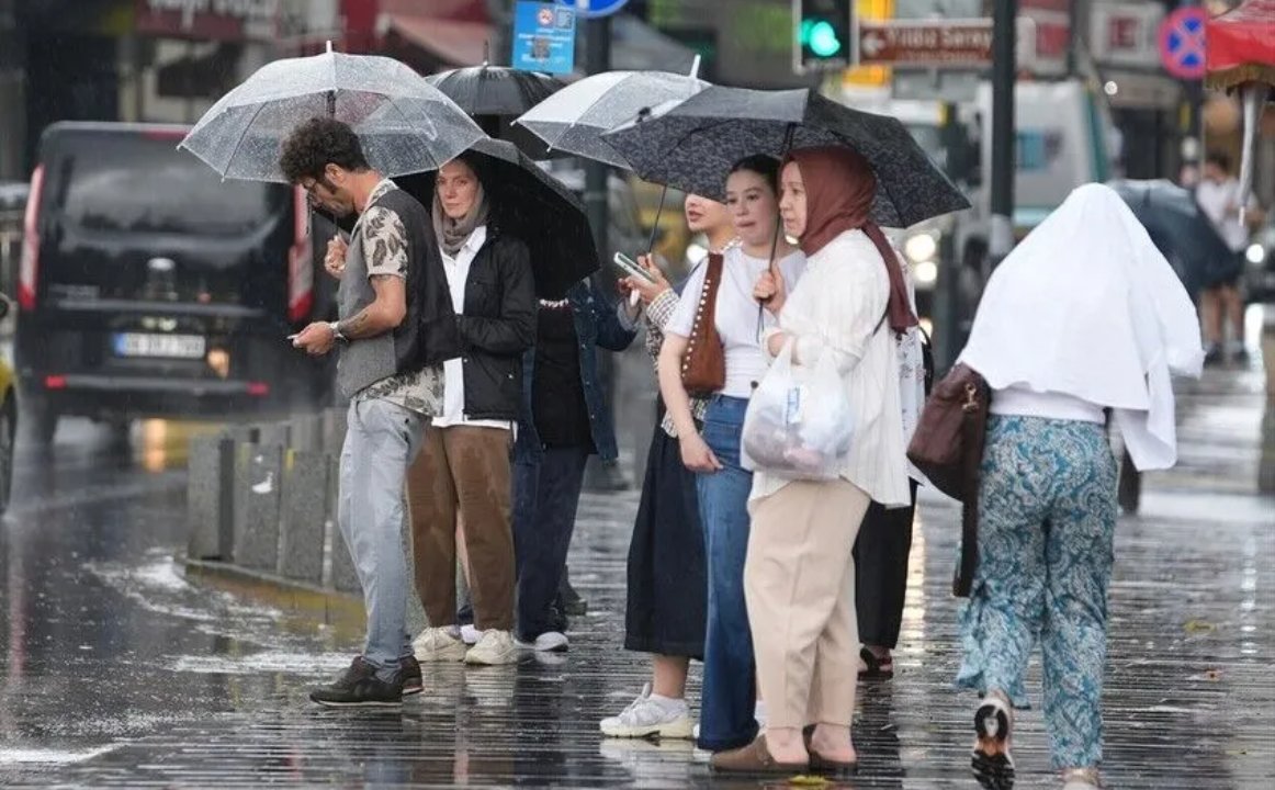 Meteoroloji 11 il için sarı kodlu uyarı verdi! İstanbul'da yağmur yağacak mı?