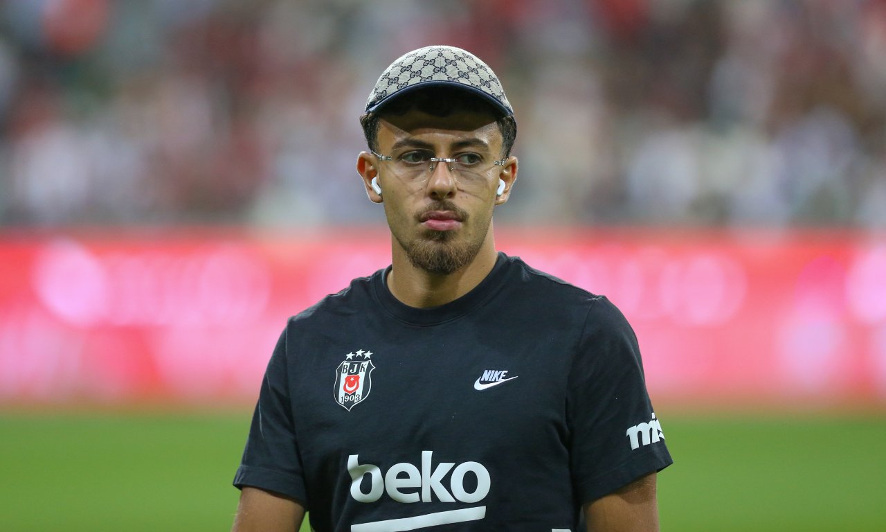 İlhan Fakılı, Beşiktaş'ta 13 maçta 3 gol ve 2 asistlik performans sergiledi.