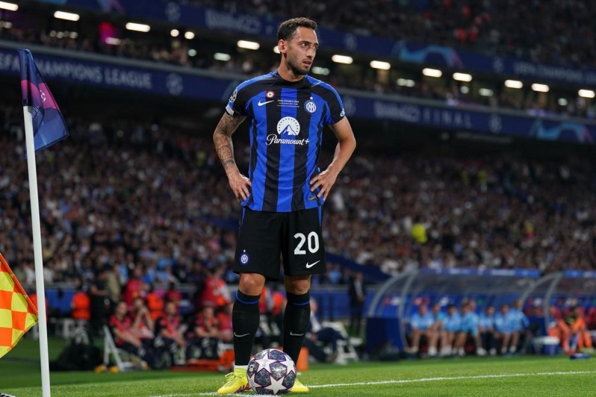 Hakan Çalhanoğlu, 2021'de transfer olduğu Inter'de 216 maça çıktı ve 52 gol, 39 asist yaptı.