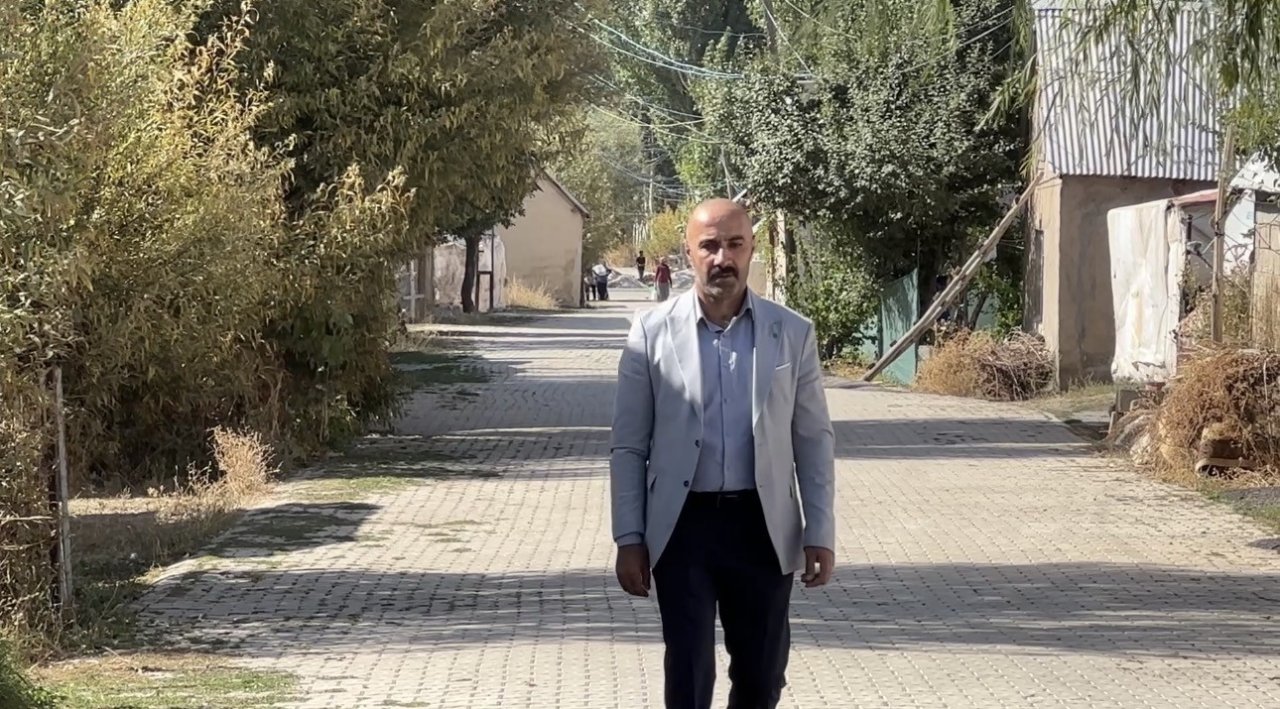 24 yıldır aynı düzen! 220 hane var, hepsi akraba! Simetrik inşa edilen köyü gören tekrar tekrar bakıyor