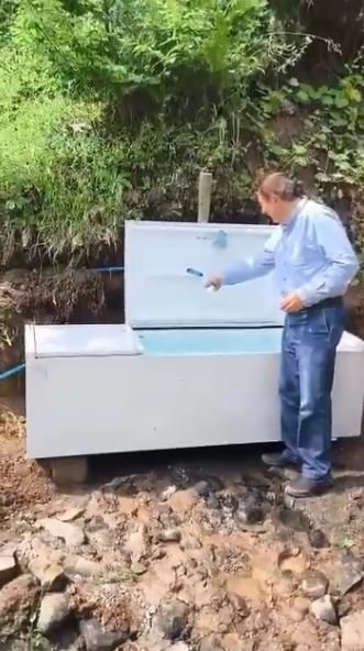 3 arkadaş yaptı! Atıl buzdolabını hayrata çevirdiler