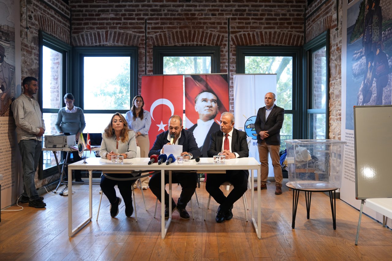 Adalar Belediyesi AK Partiye geçti