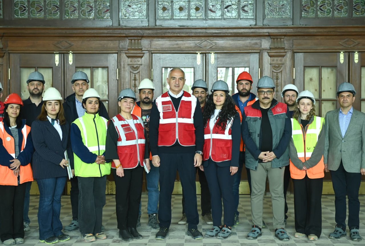 Haydarpaşa Garı’nın açılışı 2027’ye kaldı! Yüzde 80’i çürüyen zemin kazıklarının restorasyonu sürüyor