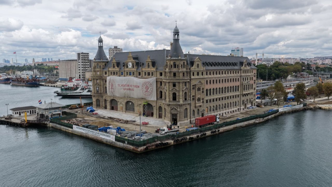 Haydarpaşa yıkılmaktan kurtarıldı! Bakan Ersoy detayları açıkladı