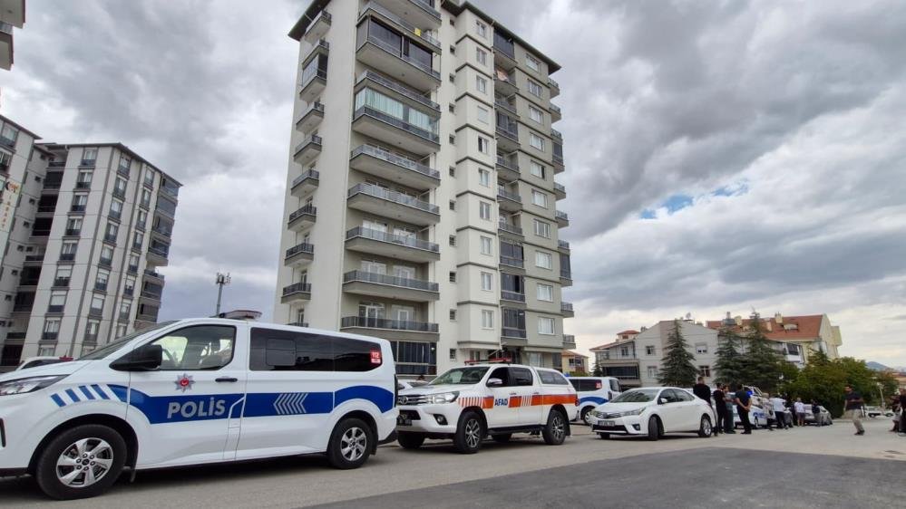 Karaman’da kimyasal paniği! 2 can kaybı var, 11 katlı bina tahliye edildi