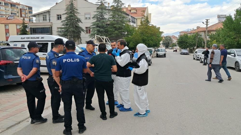 Karaman’da kimyasal paniği! 2 can kaybı var, 11 katlı bina tahliye edildi