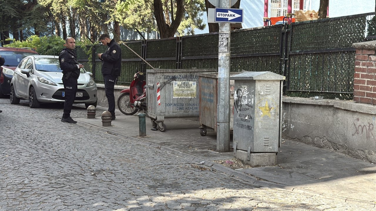 Okulun yanındaki çöpte patlama korkuttu! Yapılan ihmal pes dedirtti