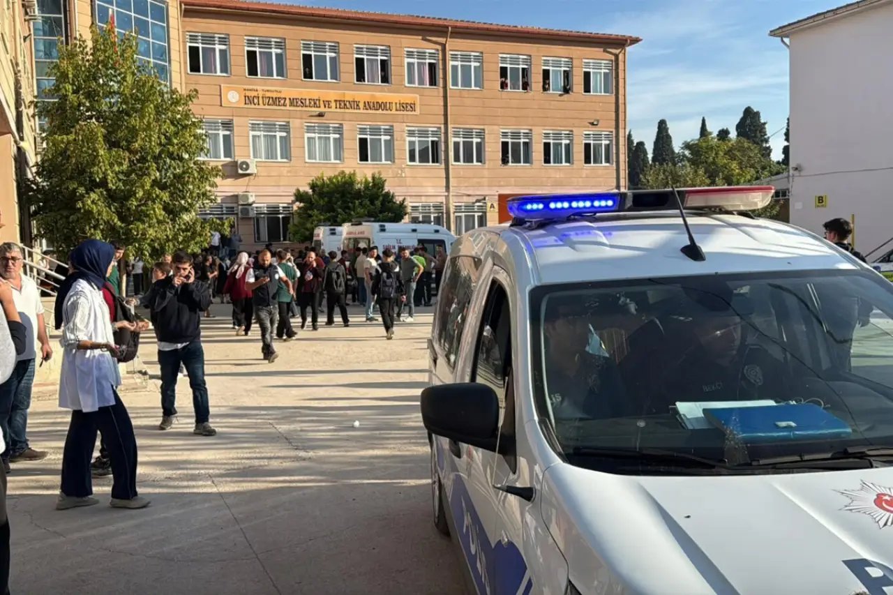 Bakan Tekin’den Turgutlu’daki silahlı saldırıya ilişkin açıklama: Okul saldırısı değildi