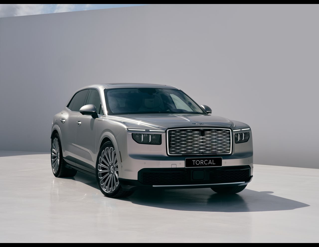 Bentley ilk elektrikli otomobilini tanıttı! İşte 876 beygirlik Torcal
