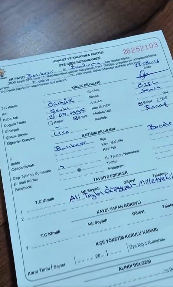 CHPli Özgür Özel AK Partiye geçti, isim benzerliği dikkat çekti!