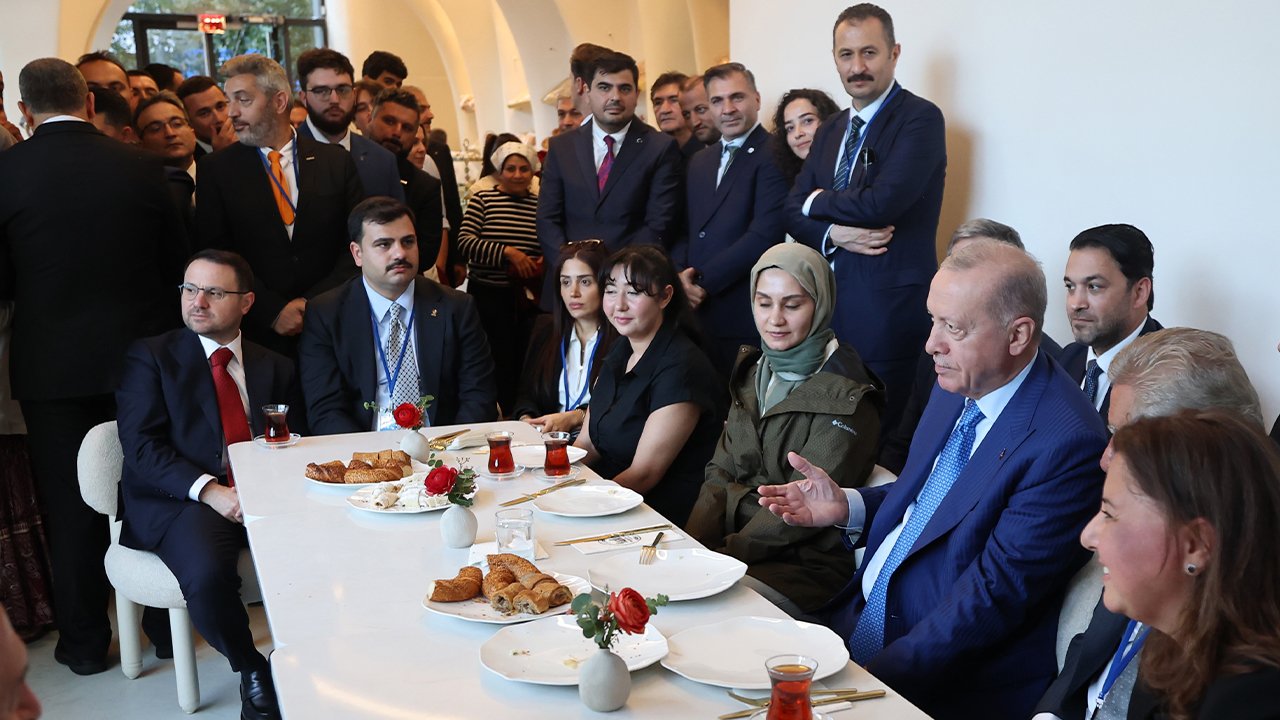 Cumhurbaşkanı Erdoğan’dan New York’ta Türk pastanesine ziyaret