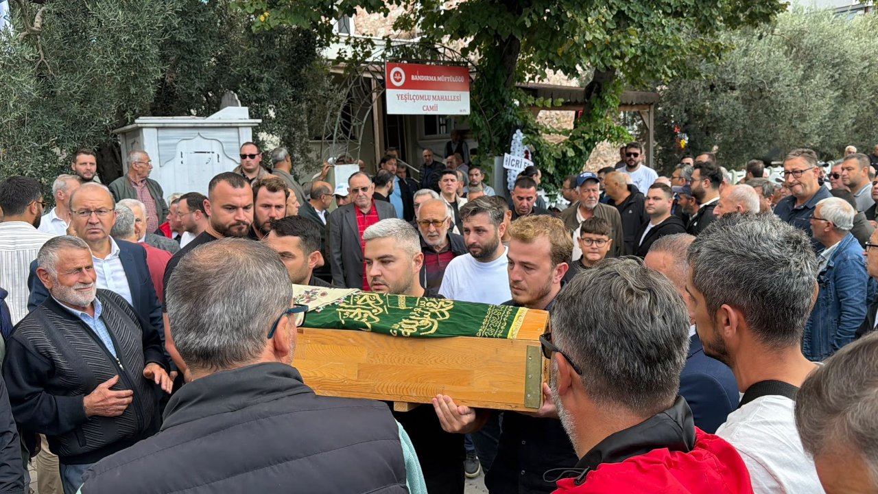 Doğumuna 2 hafta kalmıştı! Anne, kızı ve karnındaki bebeği aynı kazada can verdi