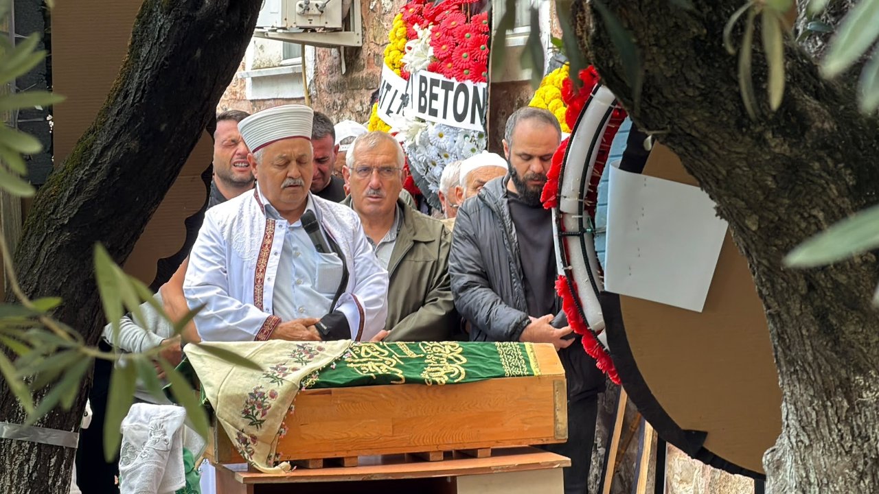 Doğumuna 2 hafta kalmıştı! Anne, kızı ve karnındaki bebeği aynı kazada can verdi