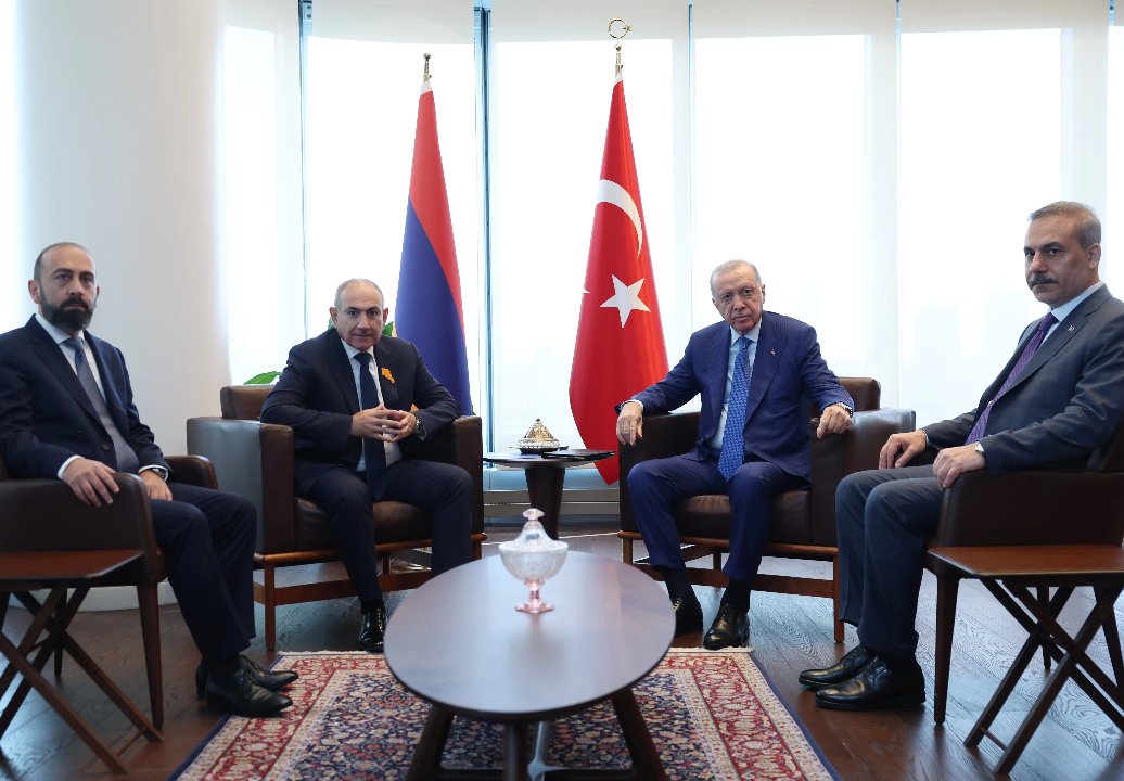 Ermenistan'da Rusya dengesi değişiyor! Türkiye üzerinden mesaj verdiler