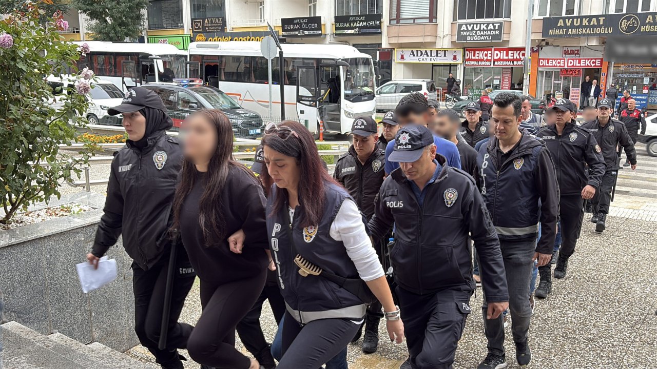 İnternetten araç satacaklar dikkat! Bu yöntemle dolandıran çete çökertildi
