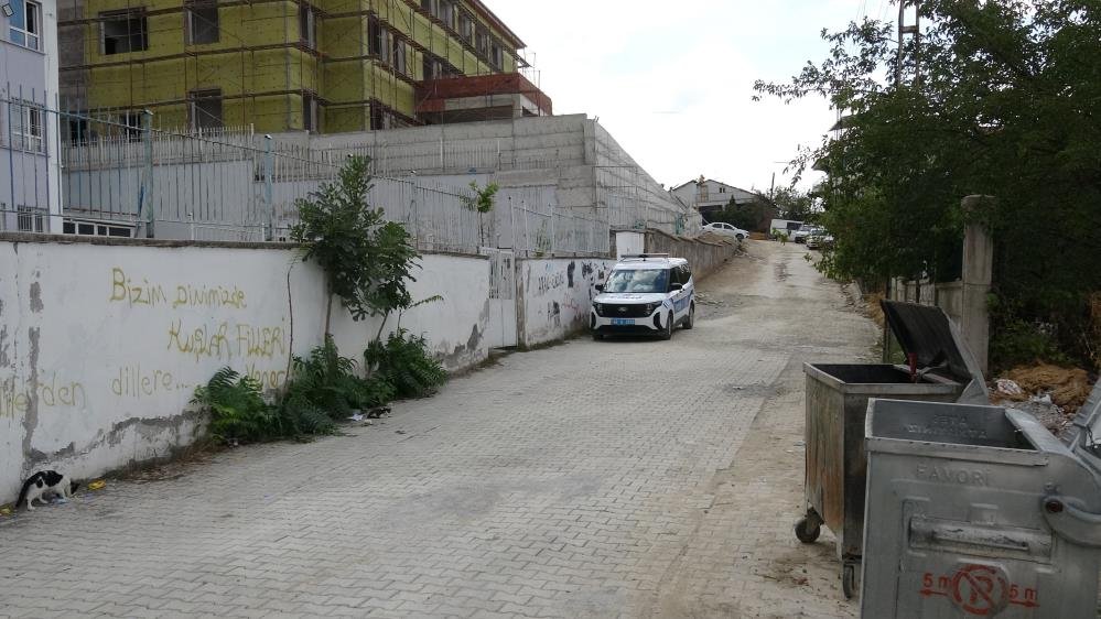 Öğretmene ölüm tehdidi polisi harekete geçirdi! Farklı ilden gelen 2 araç durduruldu