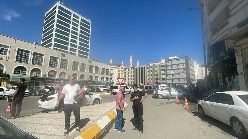 Şener Üşümezsoy’dan Şanlıurfa depremi sonrası açıklama: Yan kollar ana fay gibi büyük deprem yapmaz