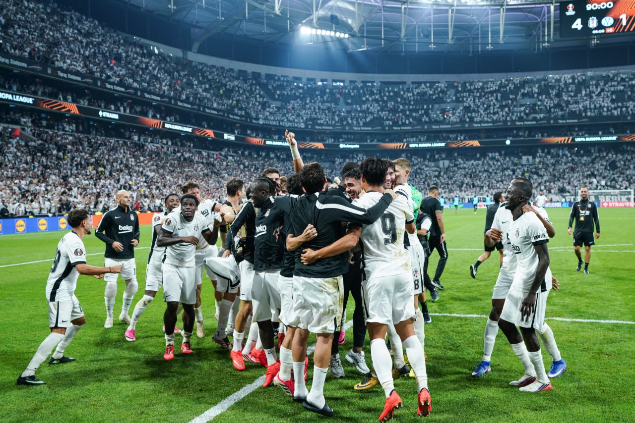 Beşiktaş, UEFA Avrupa Ligi ilk maçında Marsilya'yı 4-1 mağlup etti.