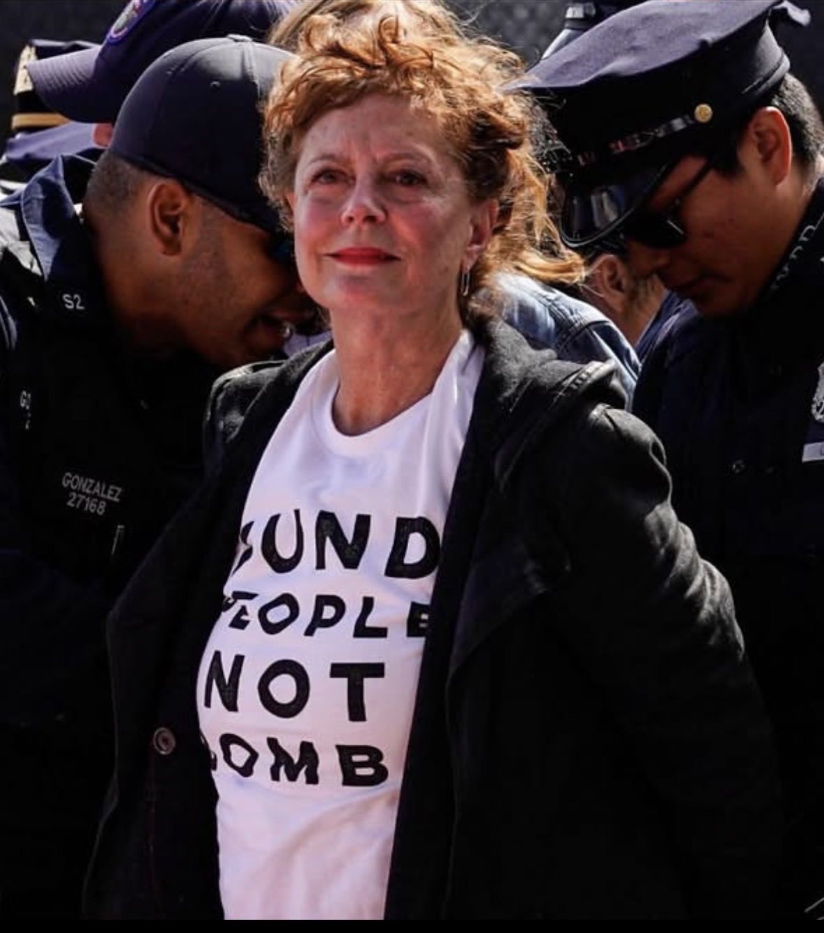 ABD'de Netanyahu'yu protesto eden dünyaca ünlü oyuncular gözaltına alındı
