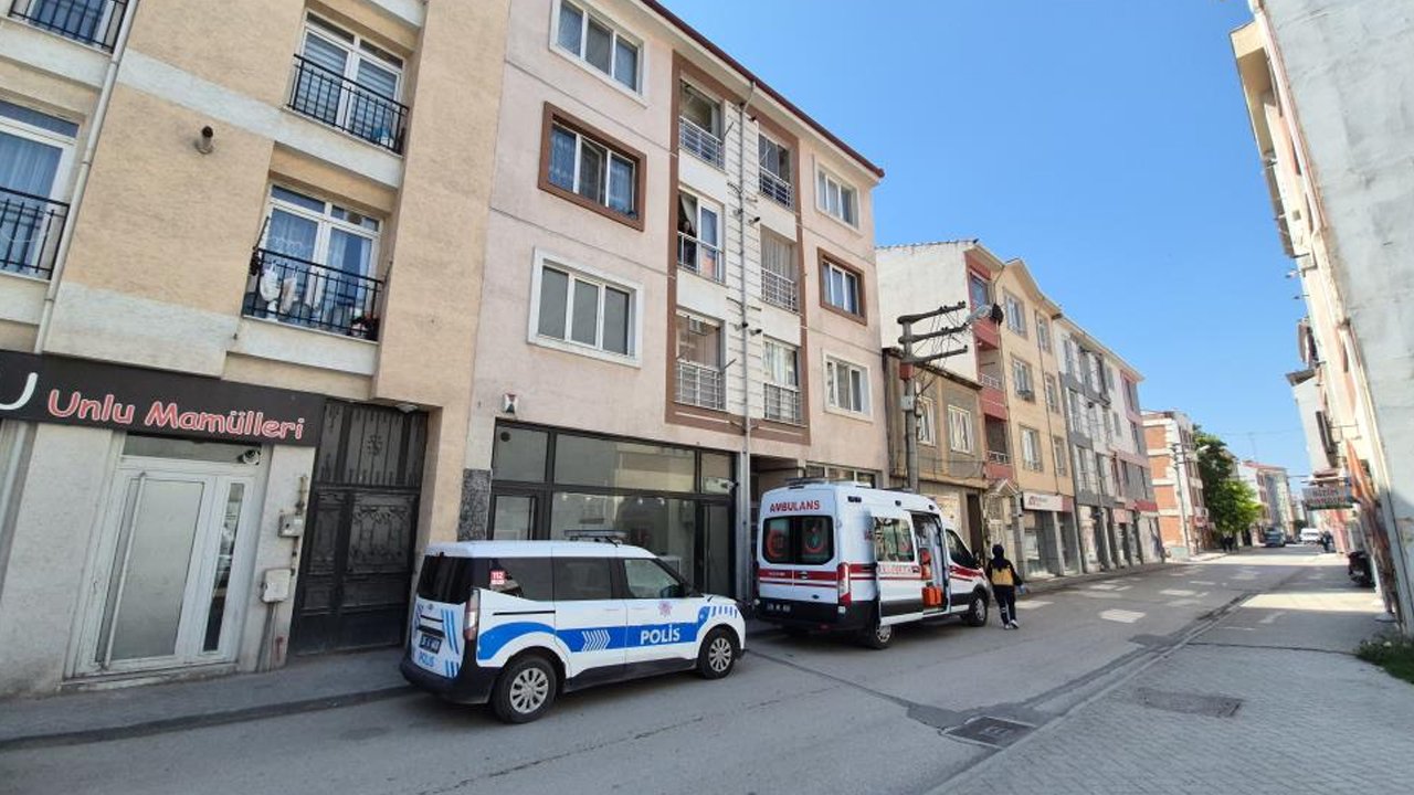 Eskişehir'de acı olay: Yataktan düşen yaşlı adam can verdi