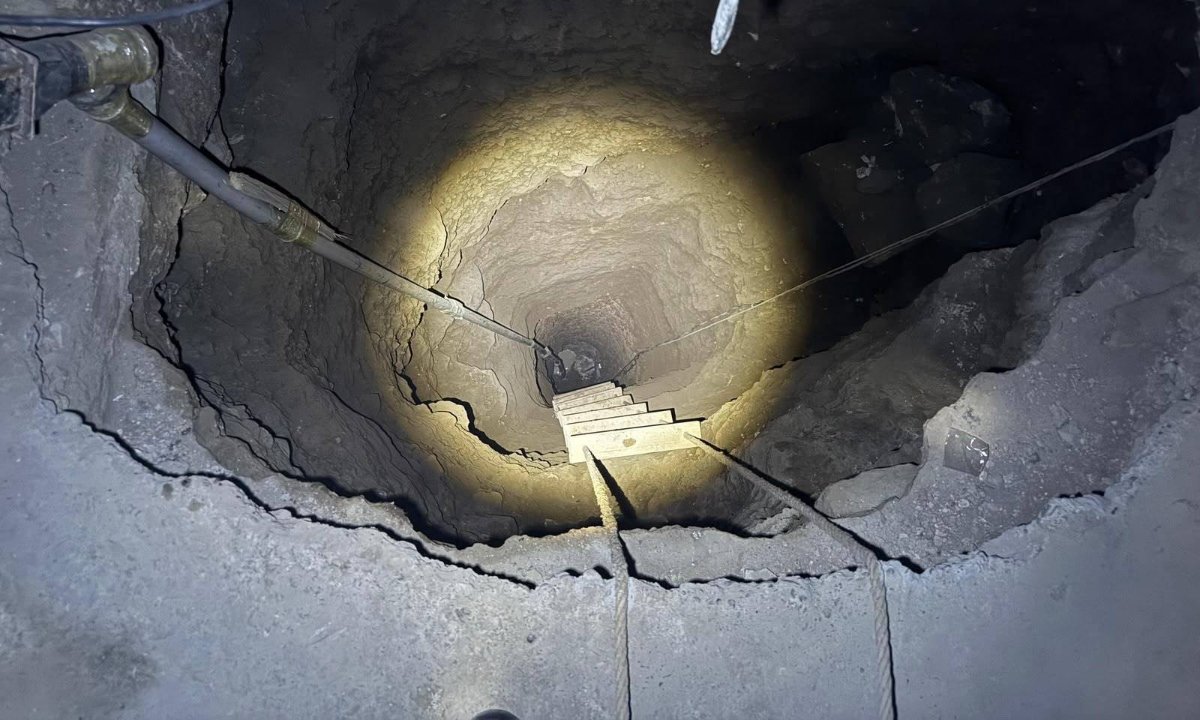 Evin içinde 25 metrelik kazı yapmışlar! Definecilere suçüstü