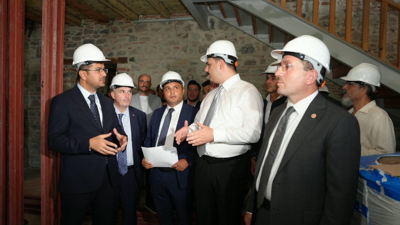 Eyyüp Kadir İnandan Özgür Özele: İzmirlilerden özür dilemeliler