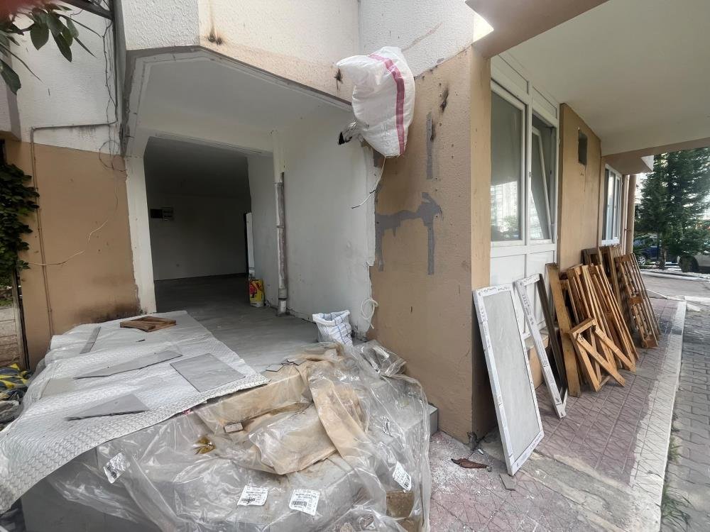 Gelen siparişten zehirlendi, adım adım iz sürüp merdiven altı işletmeyi ortaya çıkardı