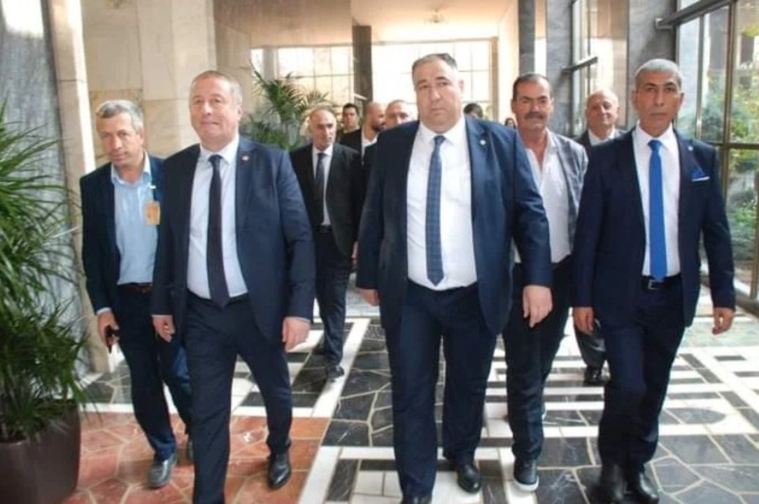İyi Partili başkanla oğlu, feci kazada yaralandı