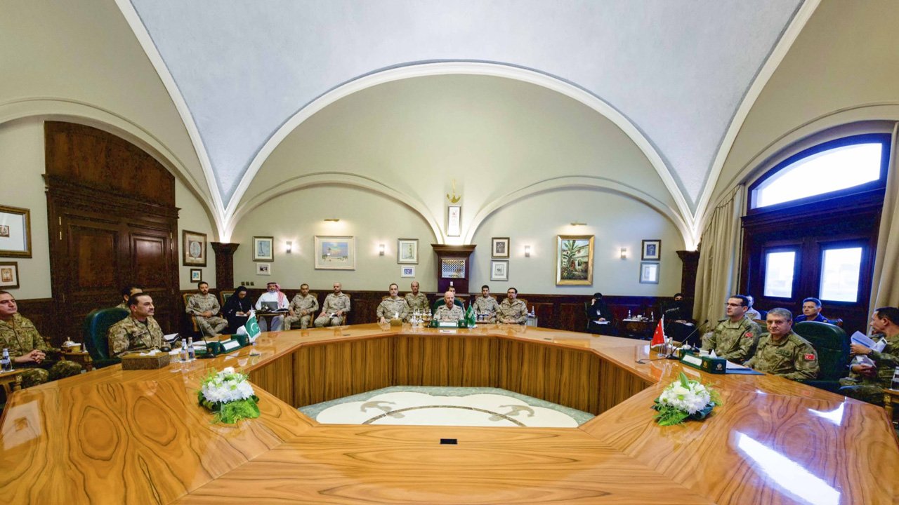 Mekke Anlaşması kapsamında kritik toplantı: Üç ülke Riyadda buluştu