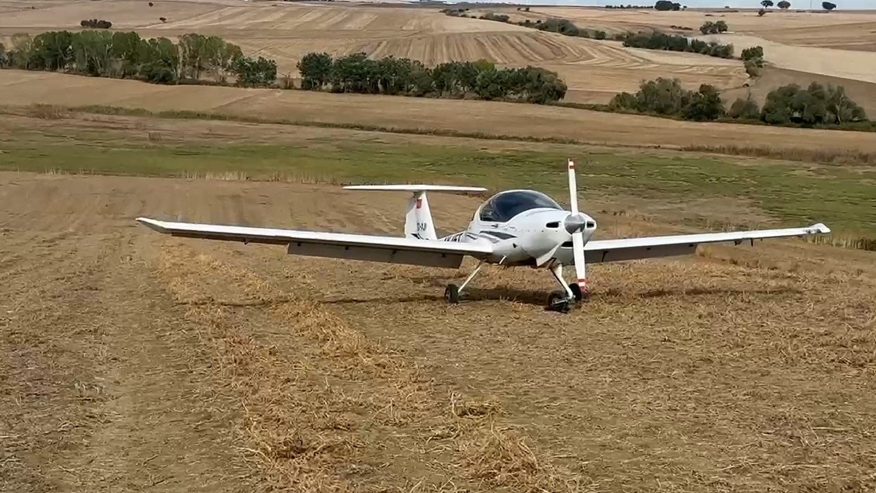 Tekirdağ'da eğitim uçağı acil iniş yaptı! 2 kişi yaralandı