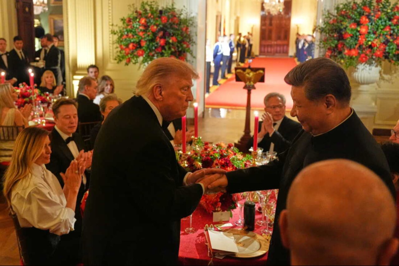 Trump-Xi zirvesinde çok konuşulan 6 an! Hong Kong göndermesi olay oldu