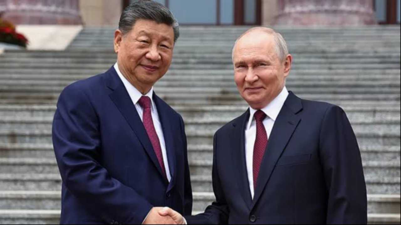 Trump-Xi zirvesinde çok konuşulan 6 an! Hong Kong göndermesi olay oldu