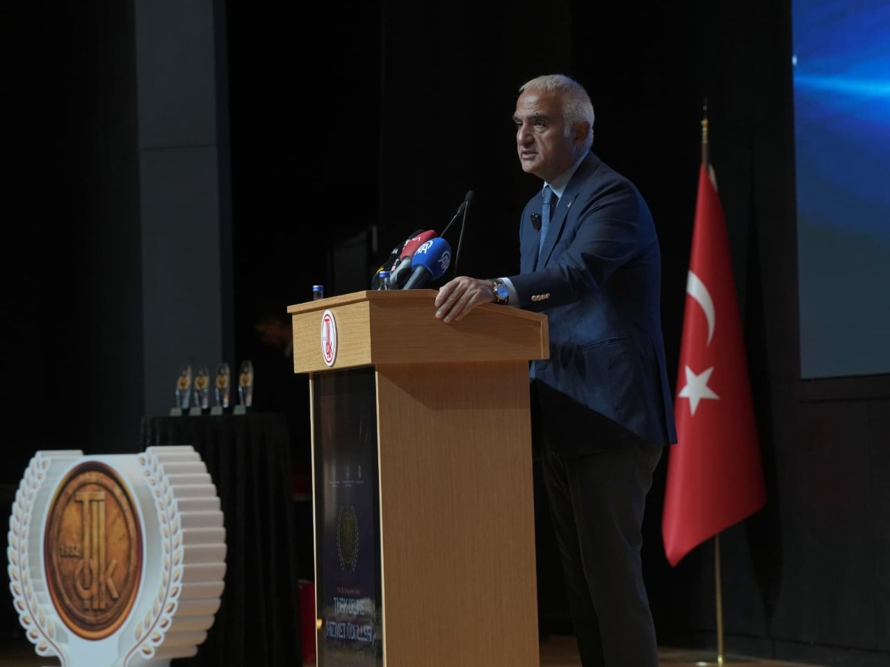 Türk Diline Hizmet Ödülleri  sahiplerini buldu