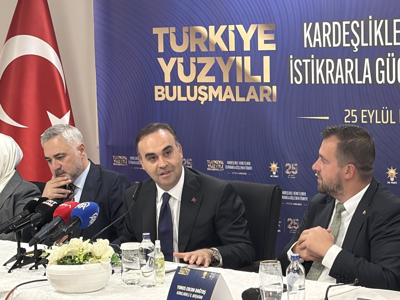 Türkiye, İHA pazarında dengeleri değiştirdi! Bakan Kacır duyurdu