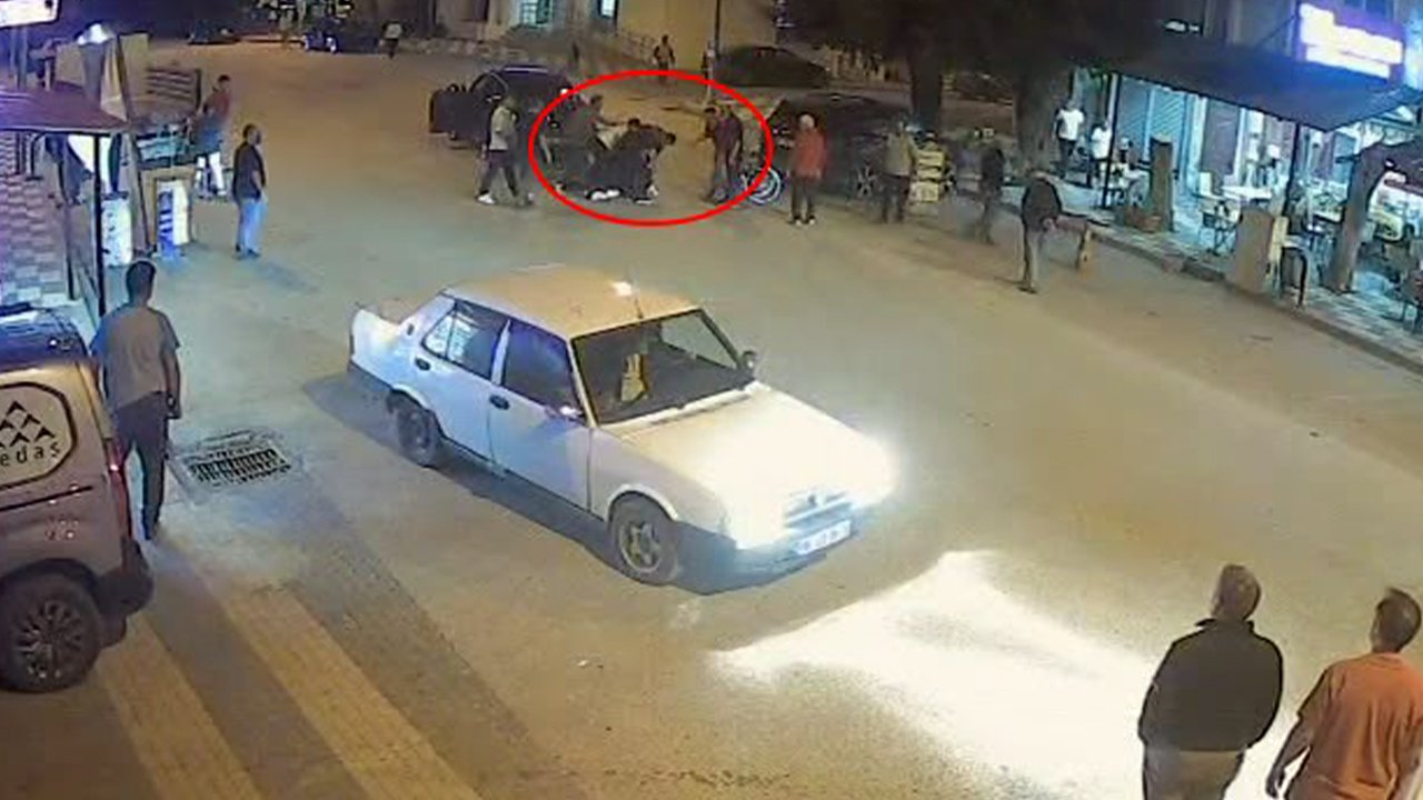 Yaşlı adamı arabadan indirip öldüresiye dövdüler