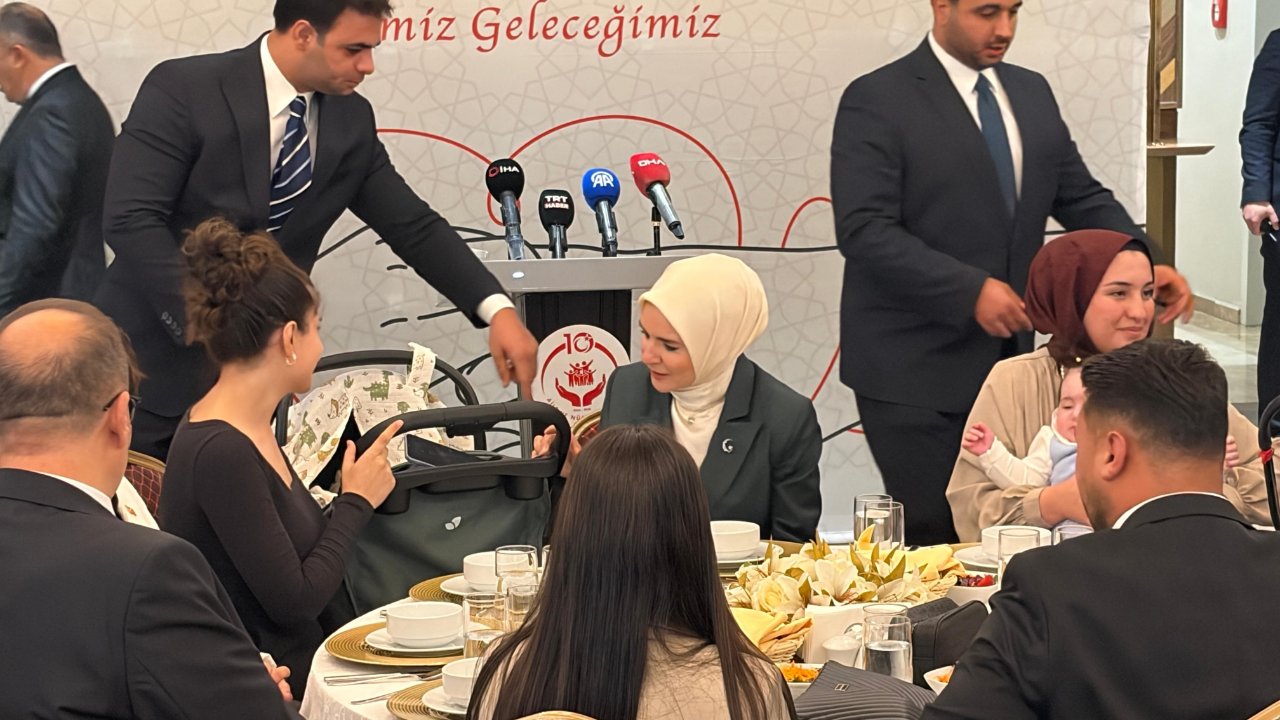 222 bin genç evlilik desteğinden yararlandı! Göktaş aileler için yapılanları anlattı