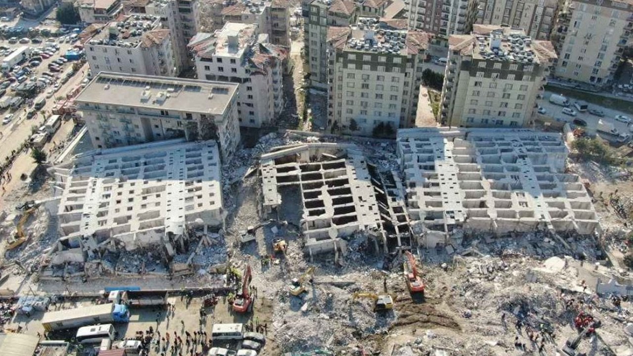 Depremde 269 kişi hayatını kaybetmişti! Rönesans Rezidans davası ertelendi