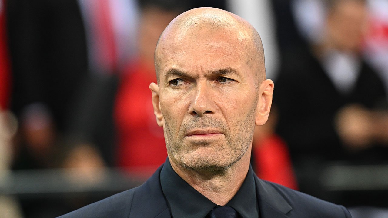 Fransa'da Zinedine Zidane'dan Türkiye'ye övgü