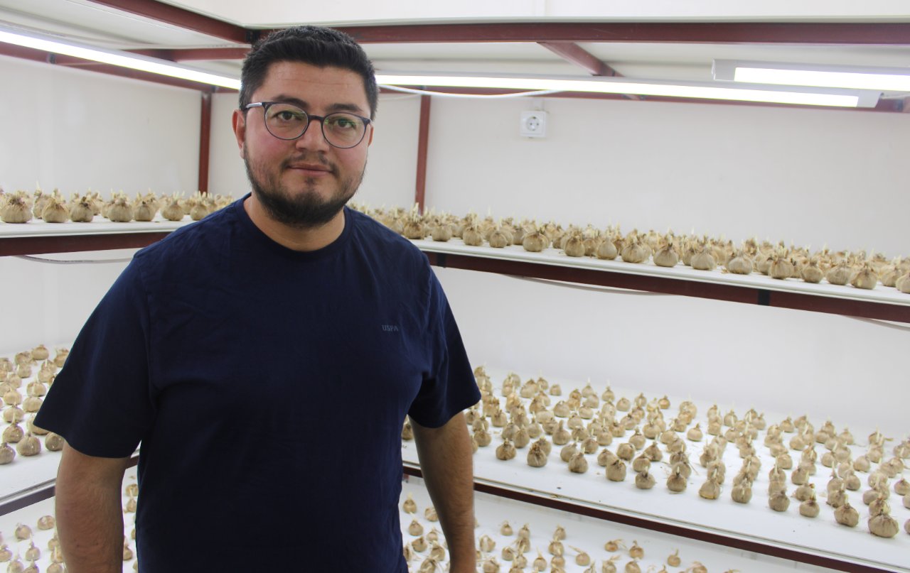 “Kayseri’de yetişmez” denildi! Dinlemeyip üretime geçti, kilosunu 900 bin TL’den satıyor