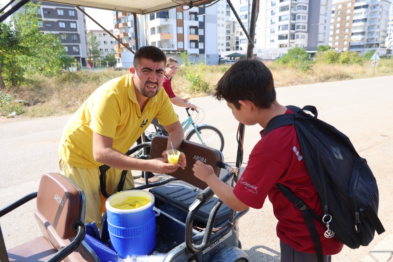 Motosikletine kurduğu sistemle yakıt masrafını sıfırladı: Yolda kalmadan her yere ulaşıyorum