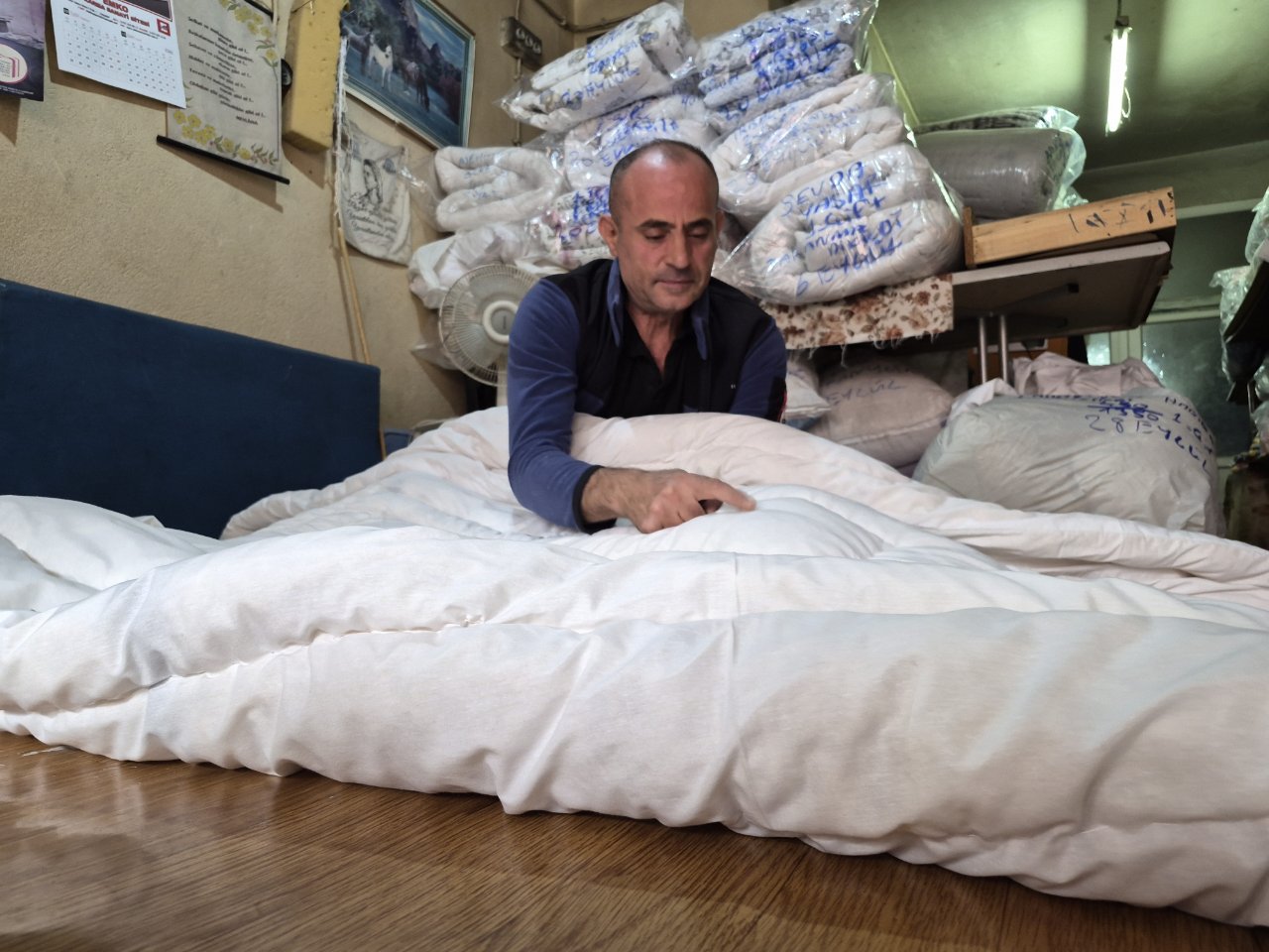 Tanesi 2 bin 600 liradan alıcı buluyor! Yün yorganlara ilgi arttı