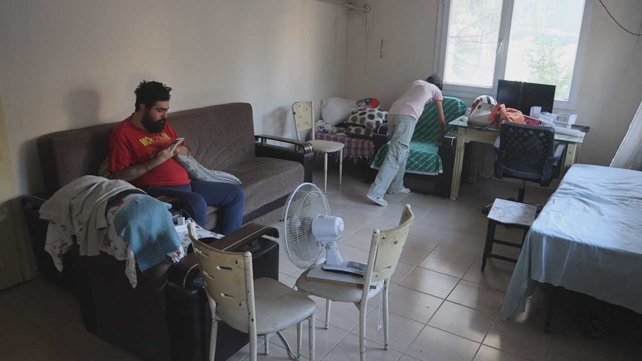 Telefon bağımlısı, duş almıyor, evden çıkmıyor... Türkiyenin konuştuğu Barış Özbaydan kötü haber