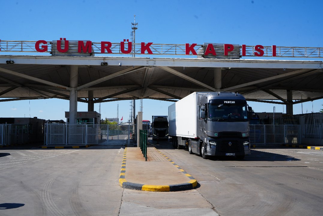 Tır şoförlerinin Schengen vizesi sorunu ne durumda? Bakan Yumaklı'dan açıklama