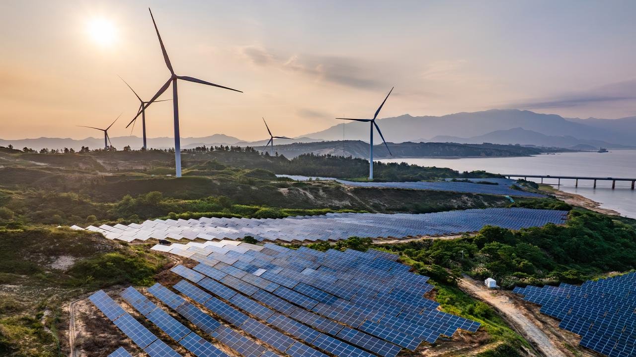 Türkiye’nin elektrik kurulu gücünde yenilenebilirin payı artıyor